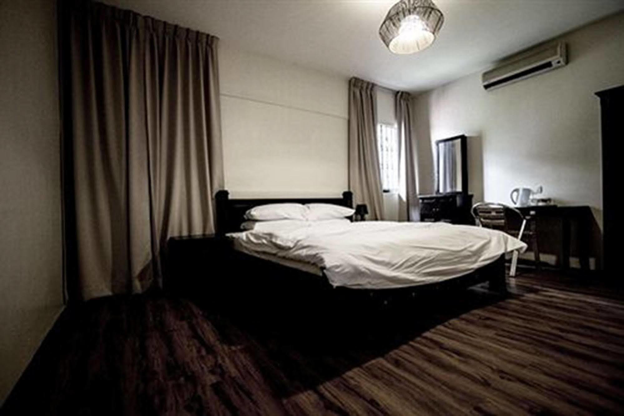 8 Boutique By The Sea Hotell Tanjung Tokong Eksteriør bilde