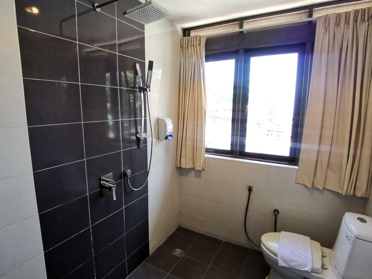 8 Boutique By The Sea Hotell Tanjung Tokong Eksteriør bilde