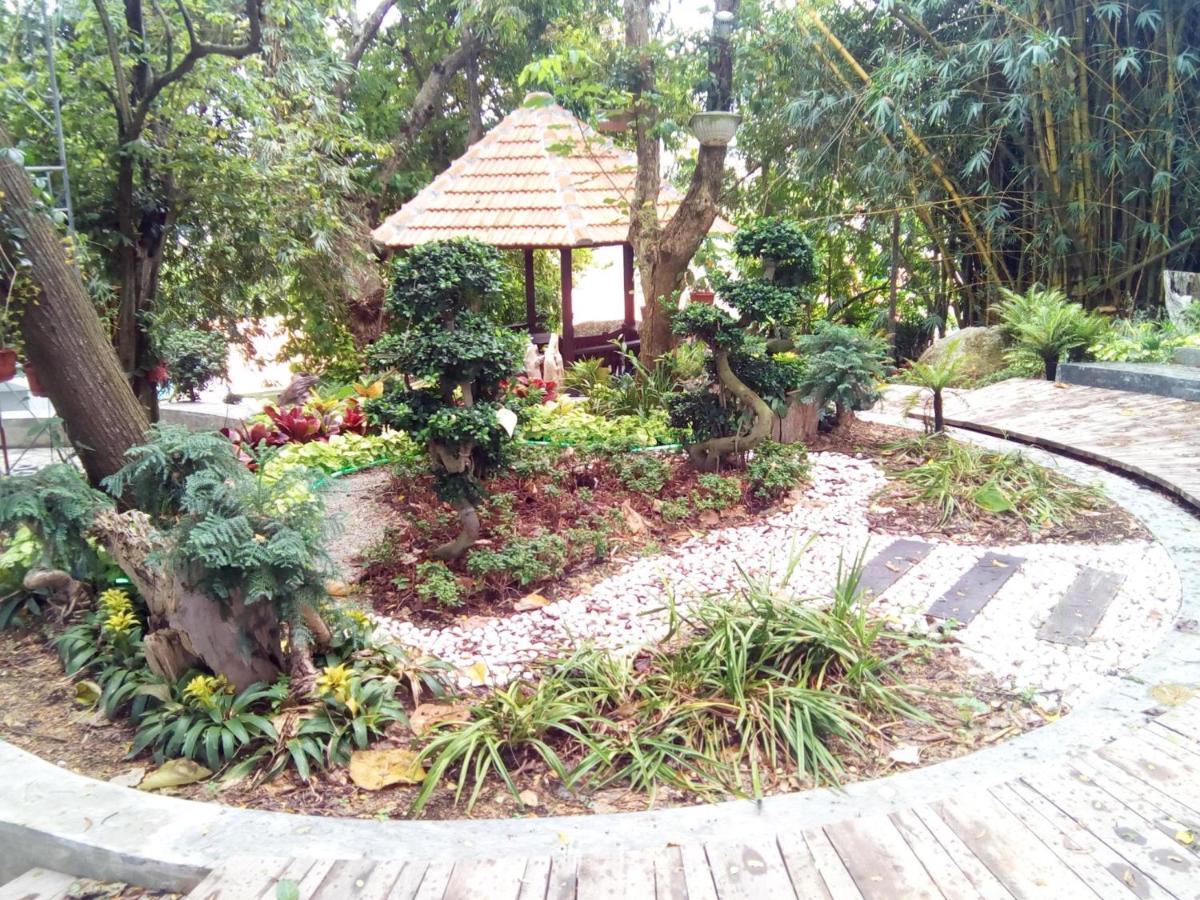 8 Boutique By The Sea Hotell Tanjung Tokong Eksteriør bilde