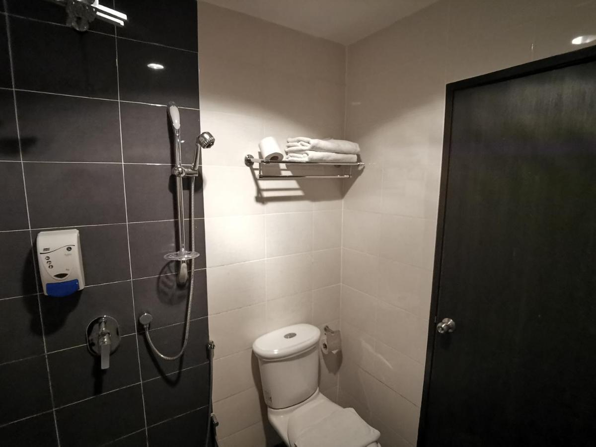 8 Boutique By The Sea Hotell Tanjung Tokong Eksteriør bilde