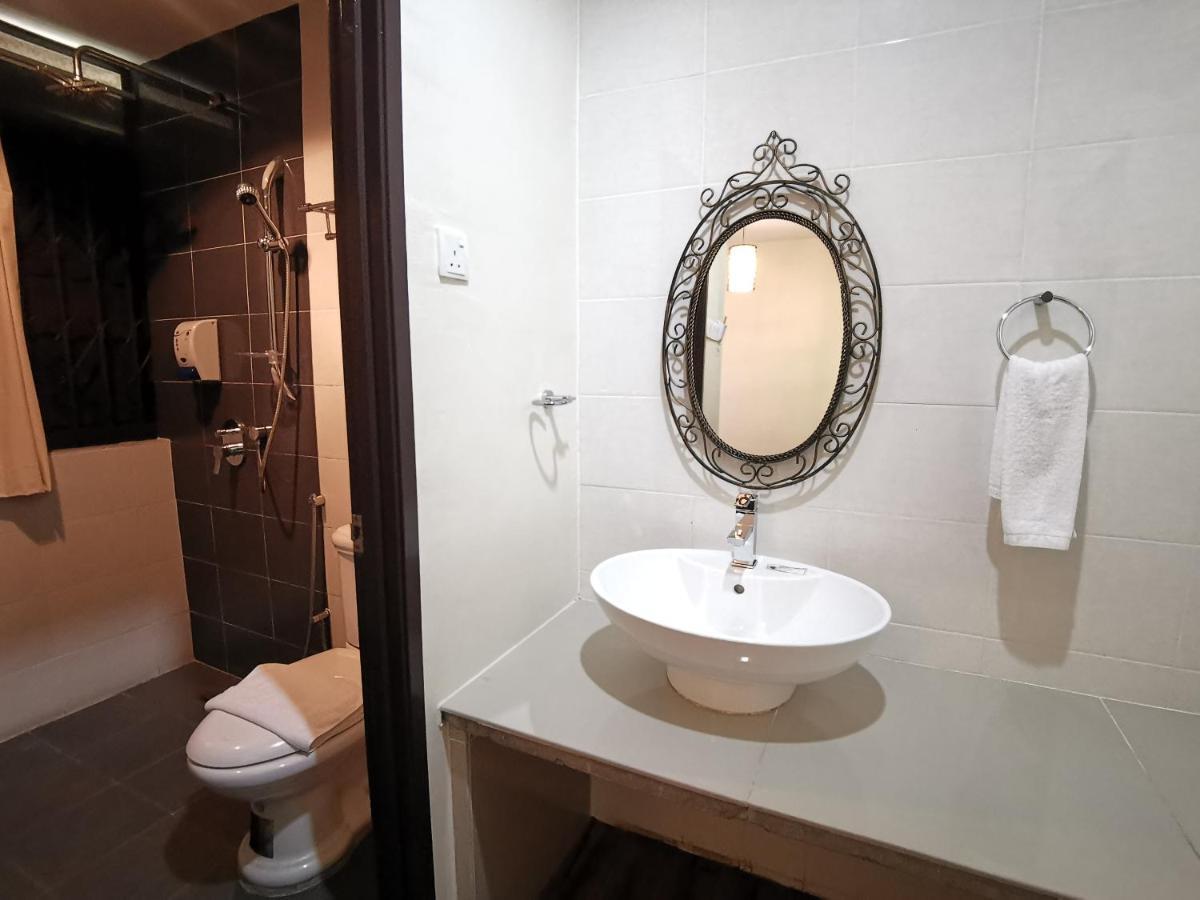 8 Boutique By The Sea Hotell Tanjung Tokong Eksteriør bilde